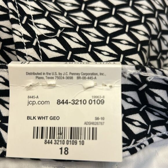 ana black white geometric pattern twill shorts Size 18 New - Picture 9 of 11